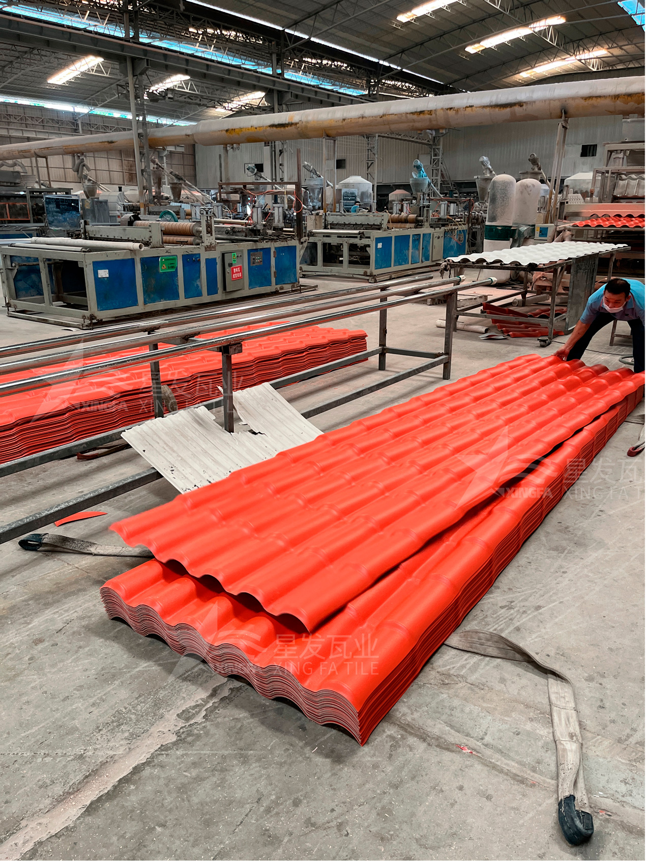 在選擇樹(shù)脂瓦廠(chǎng)家，一定要考察的3個(gè)因素？輕松買(mǎi)到優(yōu)質(zhì)的樹(shù)脂瓦！