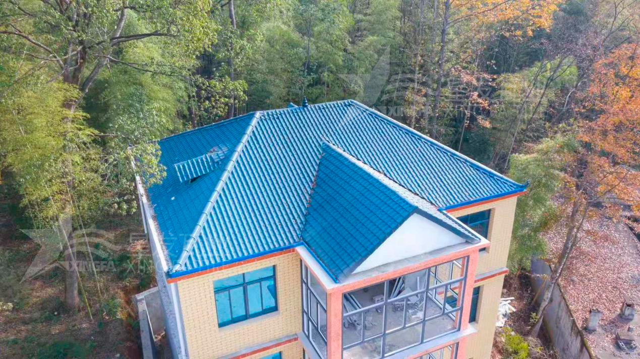 農村老舊房屋改造翻新，眾人都首選合成樹(shù)脂瓦的真實(shí)原因？