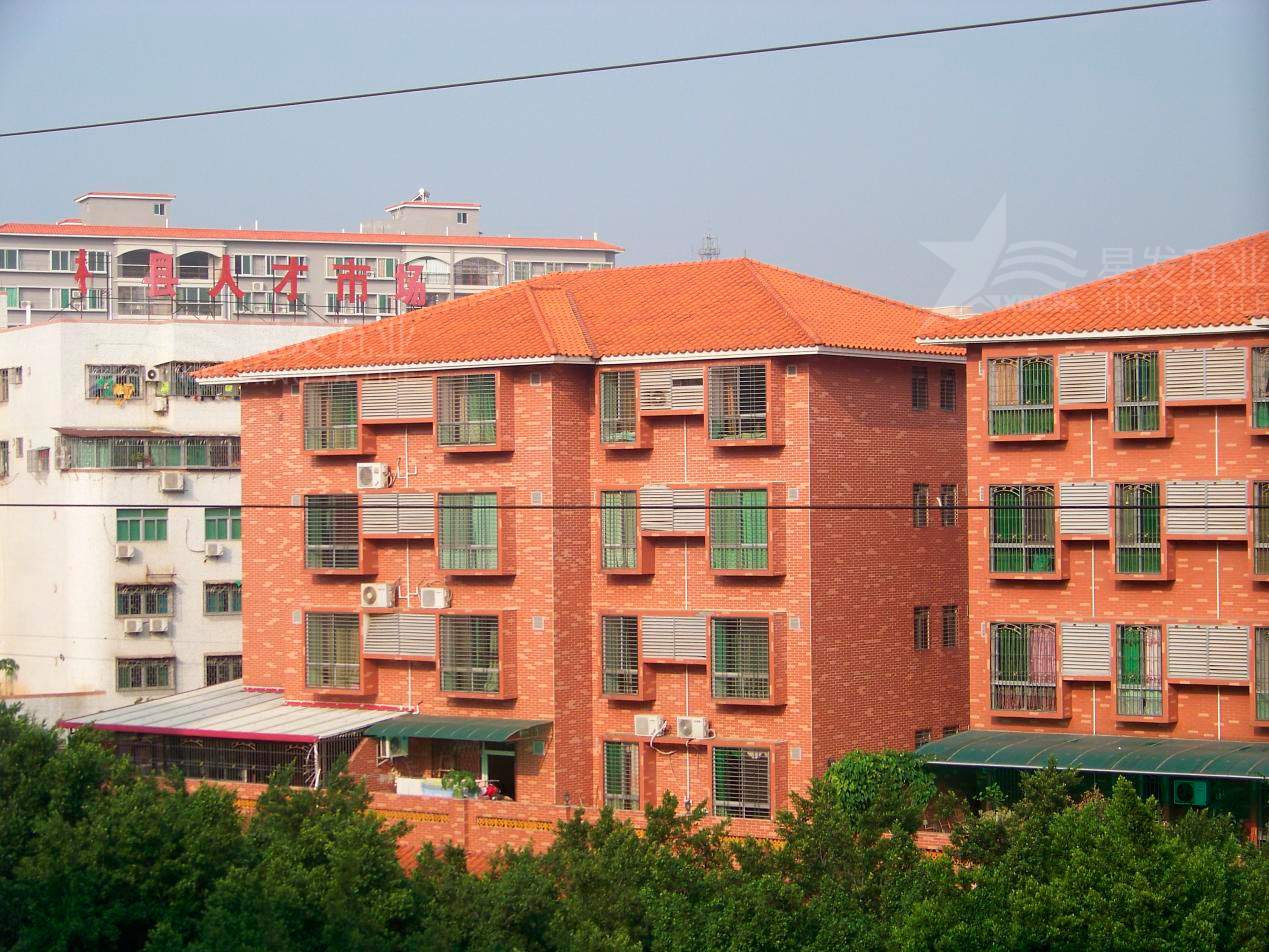 合成樹(shù)脂瓦要定期翻新維護嗎？逐漸取代彩鋼瓦，應用越來(lái)越廣泛！