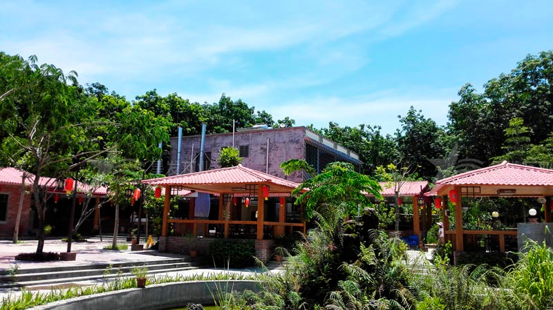 屋面合成樹(shù)脂瓦的標準尺寸是多少？通?？梢宰瞿膬煞N尺寸？