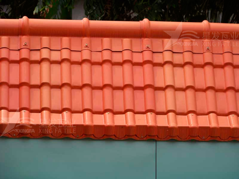 包工包料安裝合成樹(shù)脂瓦每平方需要多少錢(qián)？