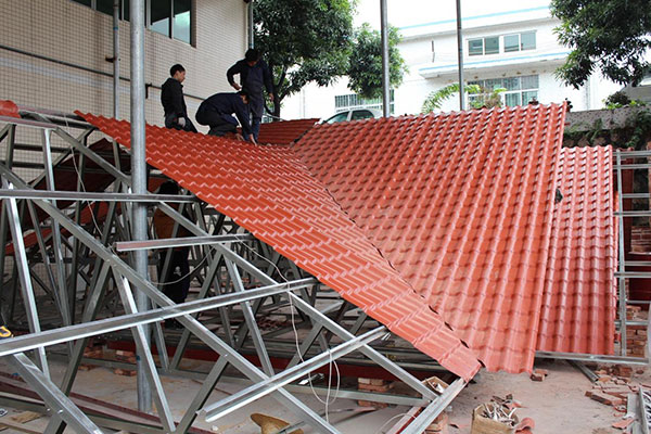 樹(shù)脂瓦具有哪些特性，是什么原因導致樹(shù)脂瓦被廣泛應用呢