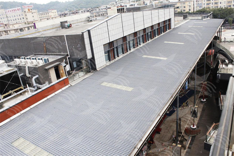 蓋工業(yè)廠(chǎng)房必看！彩鋼瓦vs.樹(shù)脂瓦，哪個(gè)更耐用？