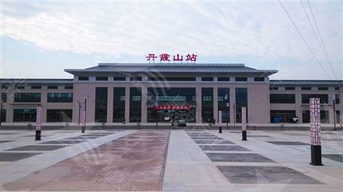 合成樹(shù)脂瓦1050寬度防腐隔熱別墅瓦自建房用 鋼結構施工廠(chǎng)房樹(shù)脂塑料瓦 樹(shù)脂瓦封檐板批發(fā)價(jià)格